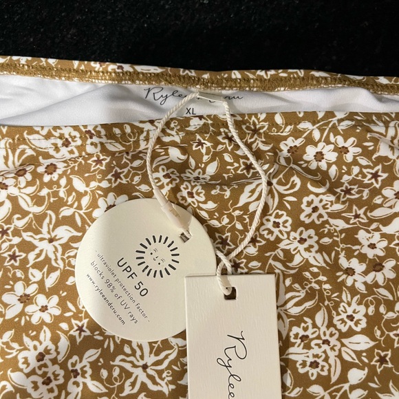 Rylee + Cru Other - Rylee + Cru High waisted hipster bikini bottoms in Golden Ditsy size XL